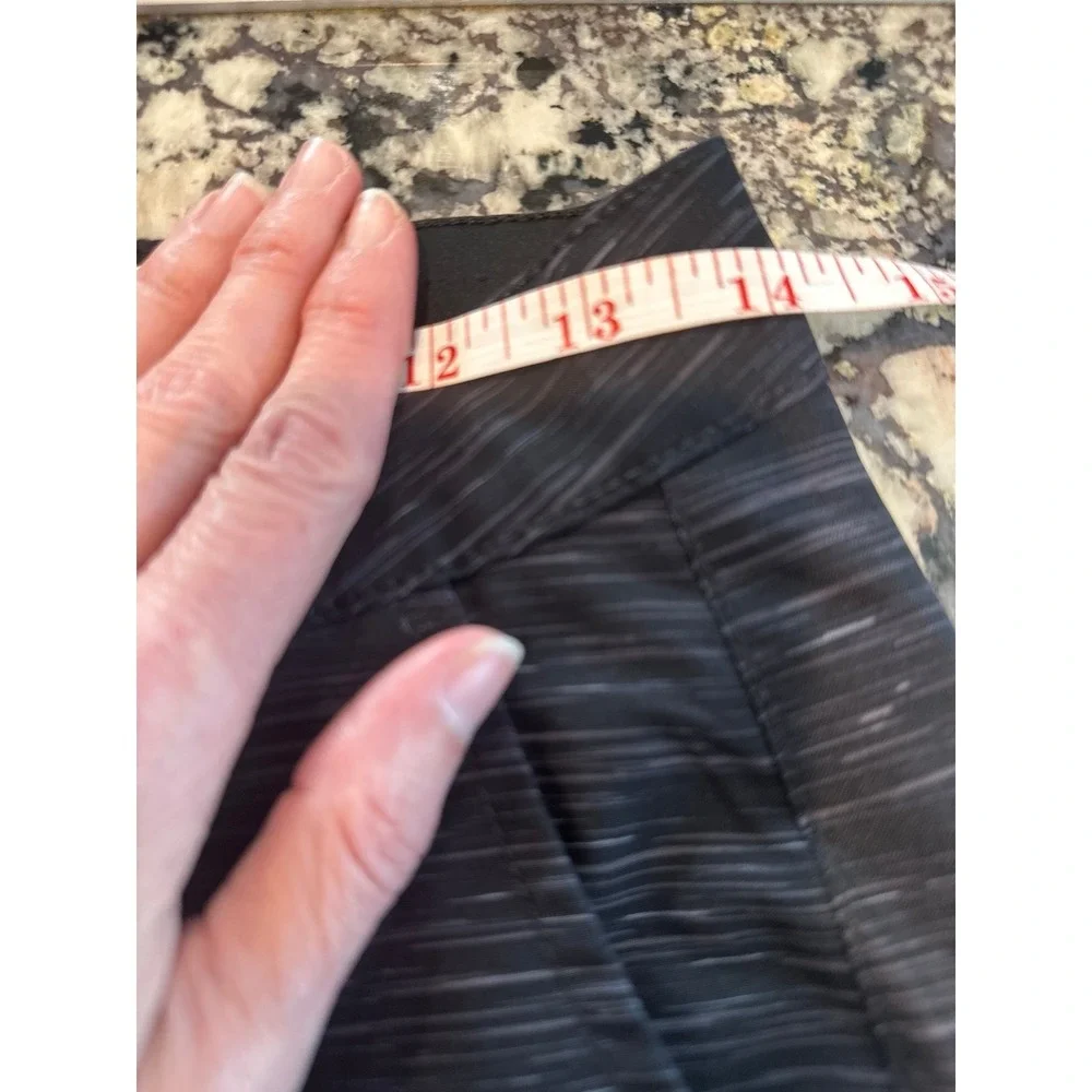 Hurley‎ Hybrid Walk Shorts in a Black Heather, size 28 Mens